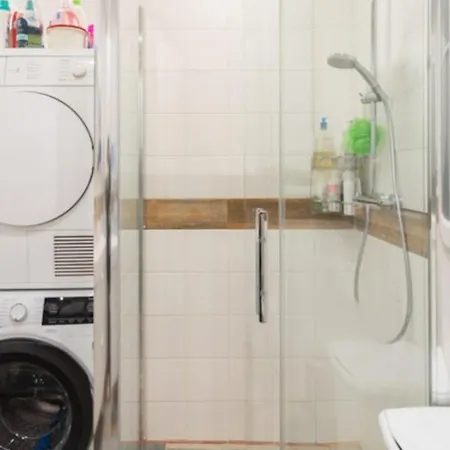 Spacious And Bright Apartmentplace De La Nation *